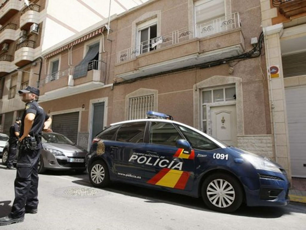 Foto de archivo de la Policía Nacional en Elche. (EFE/Manuel Lorenzo)