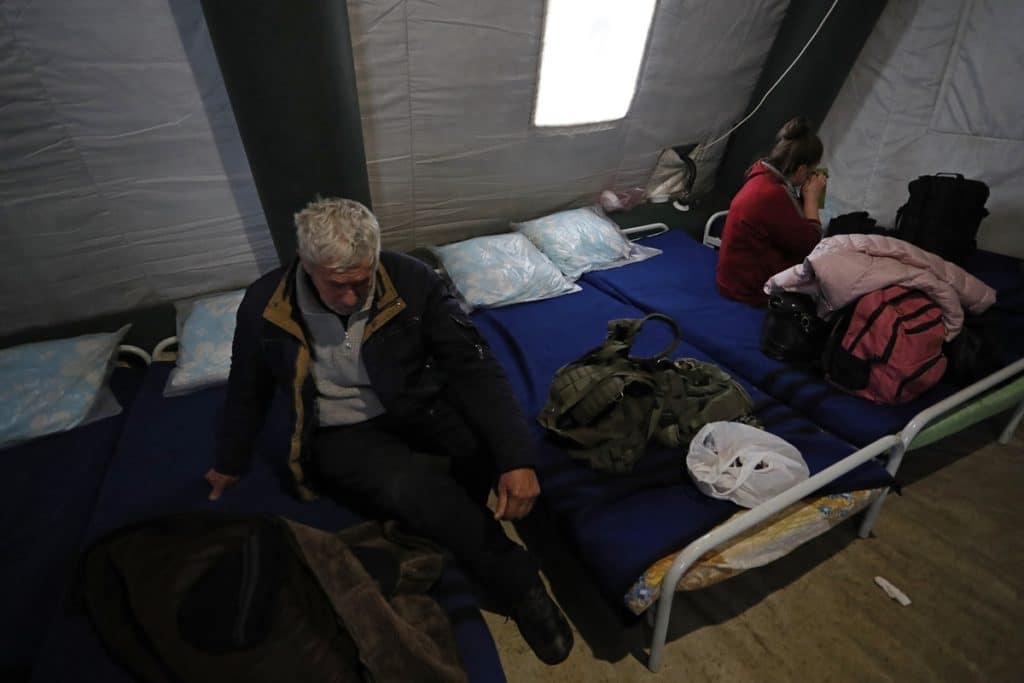 Desplazados de Mariúpol en un asentamiento en Donetsk. VICTOR / XINHUA NEWS