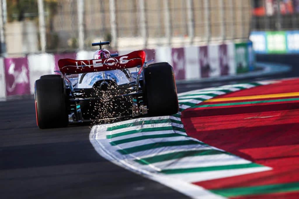 proyectil cae a 10 km del circuito de Fórmula 1