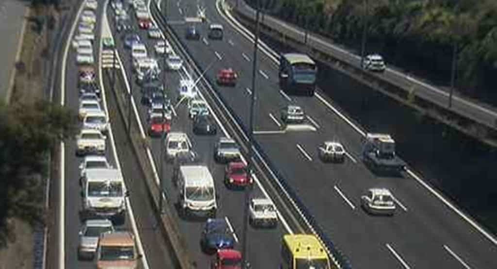 Colas kilométricas en la autopista TF-5