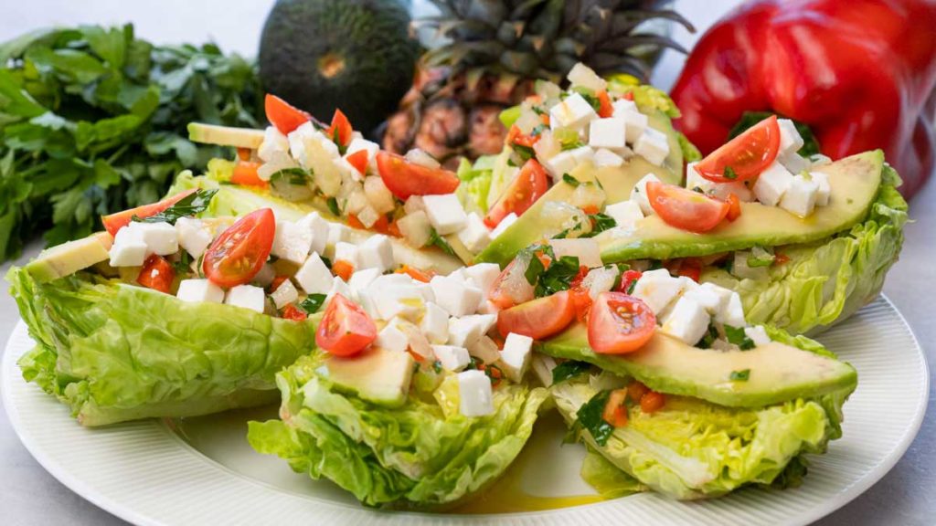 Una ensalada de cogollos con chimichurri de piña por María Alcázar