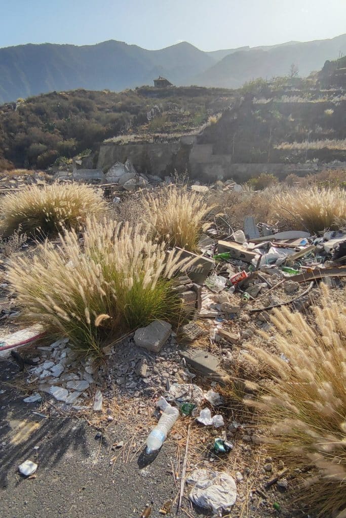Basura en Güímar. Imanol Zuaznabar