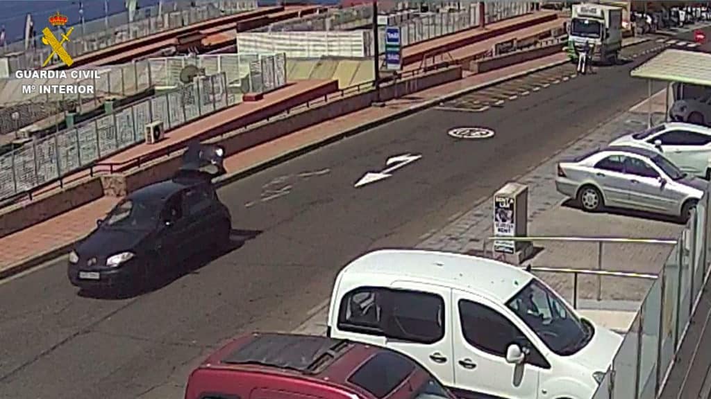 Fuerza un furgón refrigerado en Gran Canaria y roba 400 euros en productos cárnicos