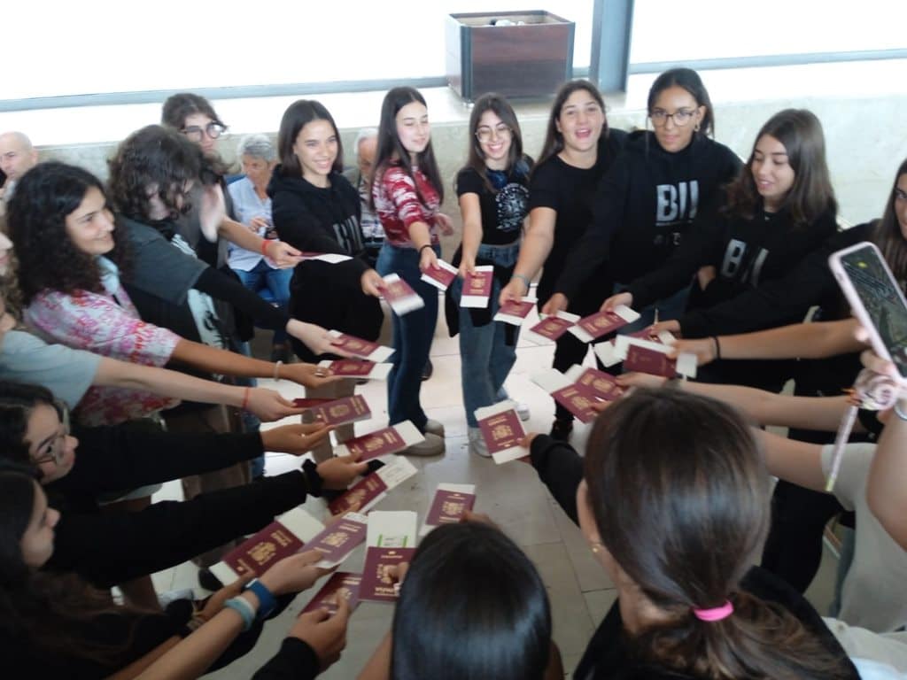 Las becas tendrán una duración de 105 días.