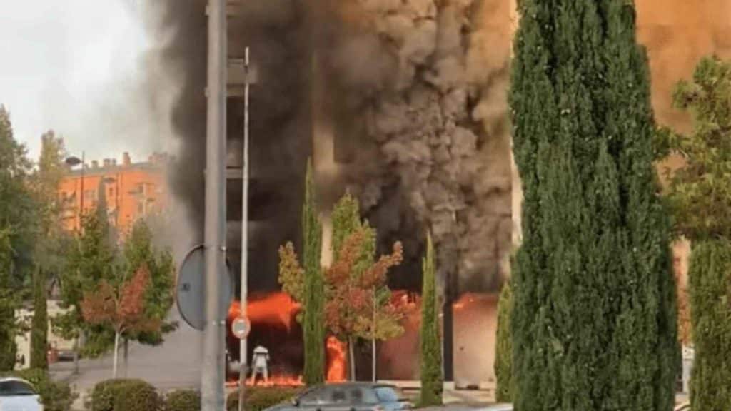 Muere un niño en una explosión en un local en Alcorcón
