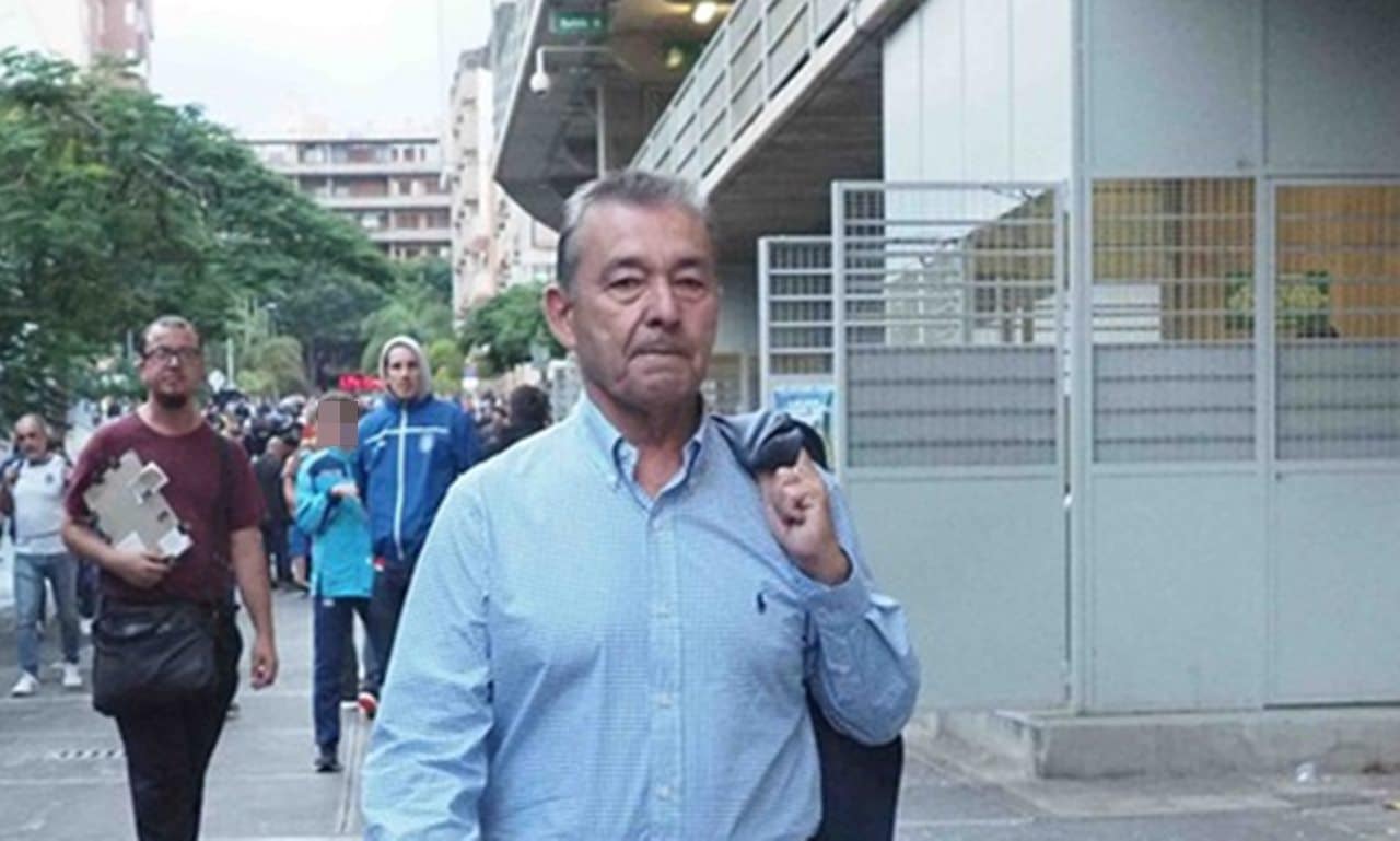 Paulino Rivero, en los exteriores del estadio.
