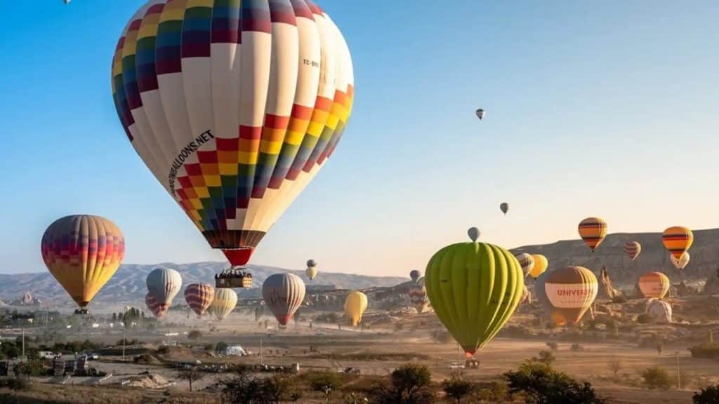Mueren dos turistas españolas al desplomarse su globo aerostático en la Capadocia