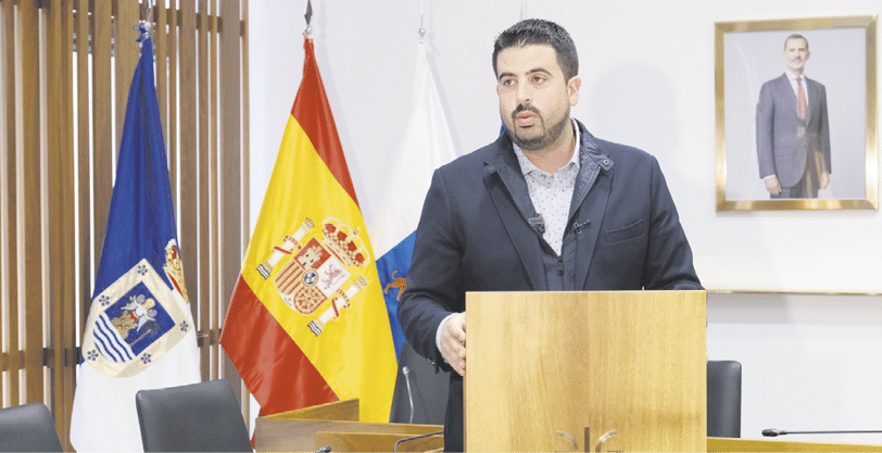 El consejero de Infraestructuras, Borja Perdomo, indica que en 2022 quedó pendiente de ejecutar la travesía de Barlovento.