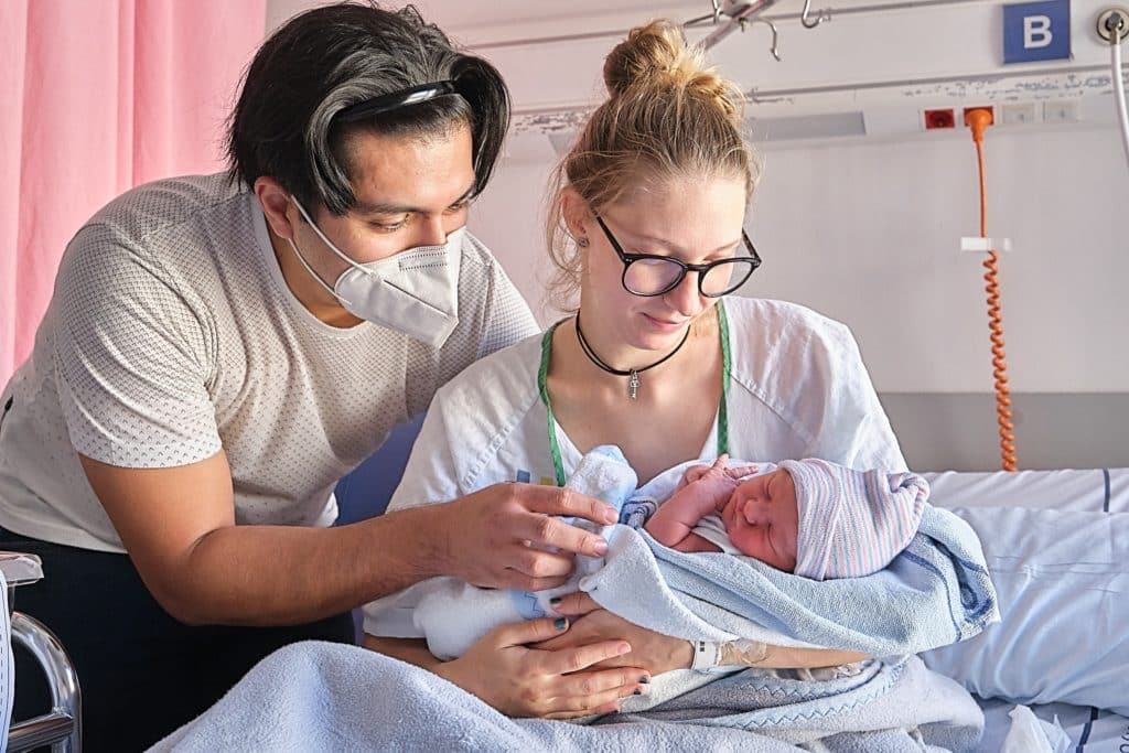 Amelia, la primera niña nacida en Canarias en 2023