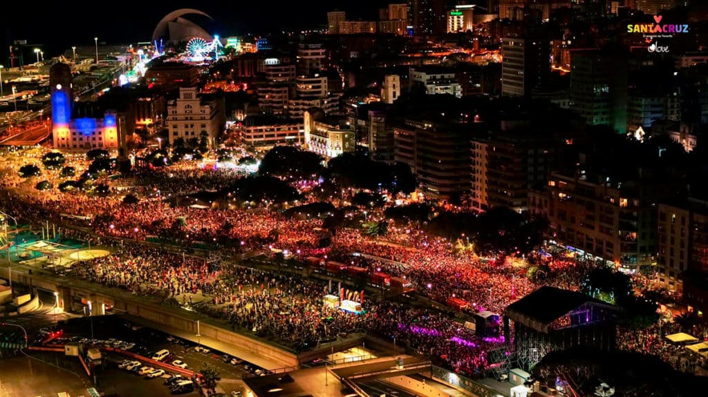 420.000 personas abarrotan Santa Cruz en el Sábado de Piñata