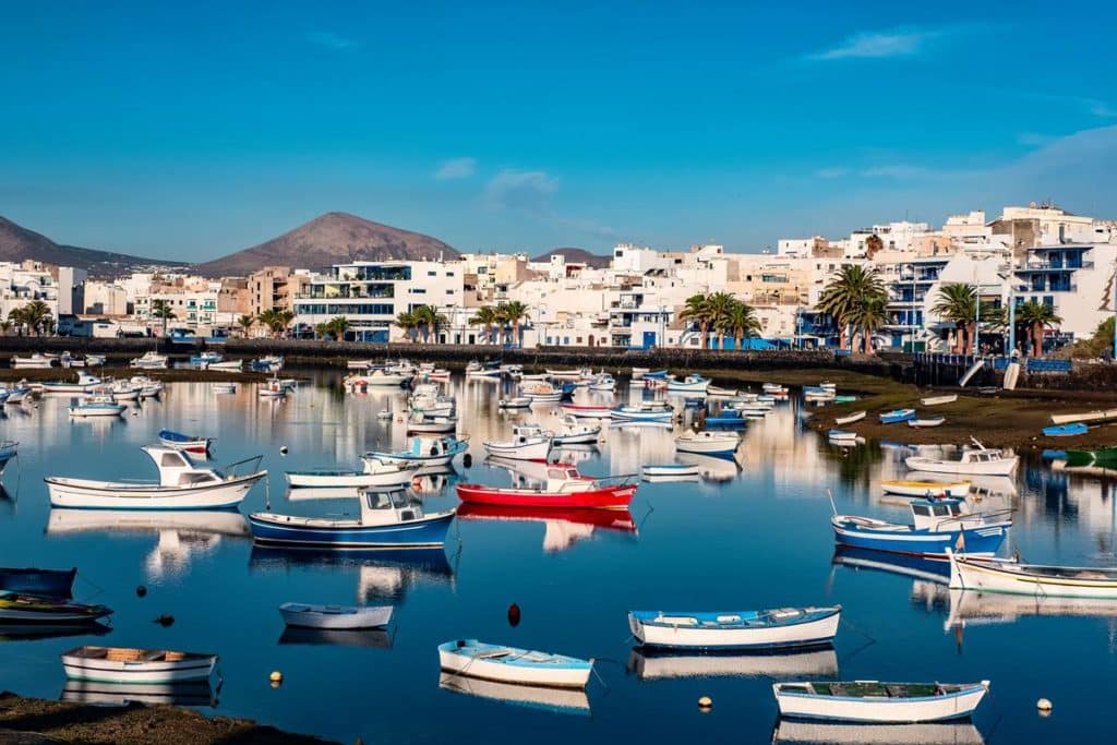 Británicos, ante la intención de Lanzarote de buscar un mejor turismo: "Allí no hay nada más que nosotros y el clima"