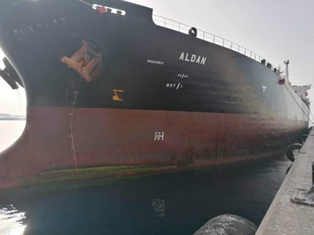 Sancionan con 550.000 al buque que vertió hidrocarburos en aguas próximas a La Palma