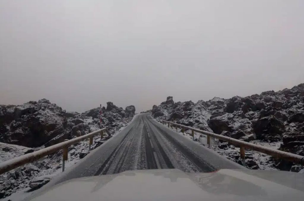Cierran todos los accesos al Teide por hielo y nieve