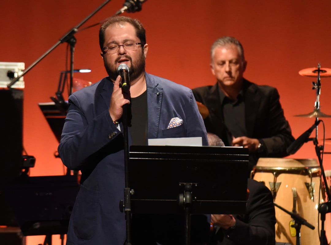 Celso Albelo actuará en el Teatro Guimerá de la mano de Villa Feliz