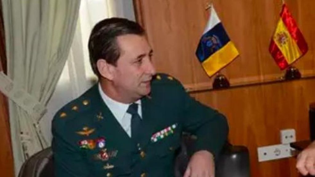 El coronel José María Tienda; en la imagen de la derecha, el ministro Grande-Marlaska.