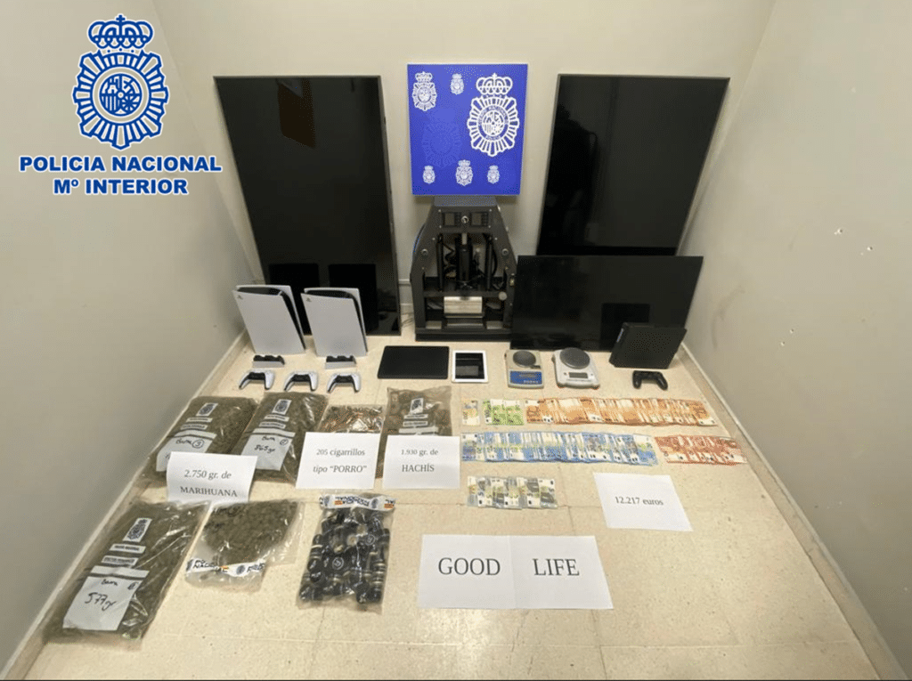 Tres detenidos por vender droga en un establecimiento enmascarado como asociación cannábica en Tenerife