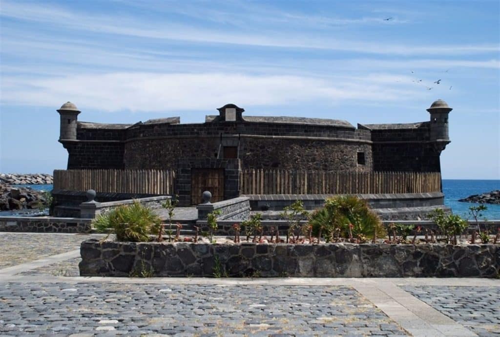 El Castillo Negro de Santa Cruz que Felipe II quiso para defender la ciudad de los ataques por mar