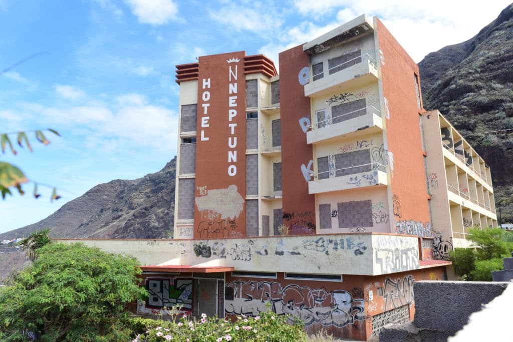 Adiós al antiguo Hotel Neptuno de Bajamar