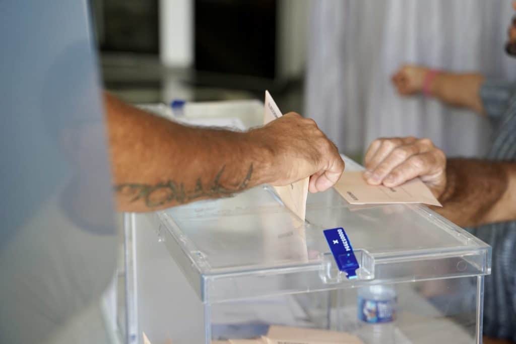 PSOE y PP empatan en escaños en Canarias, donde CC, Sumar y Vox consiguen representación