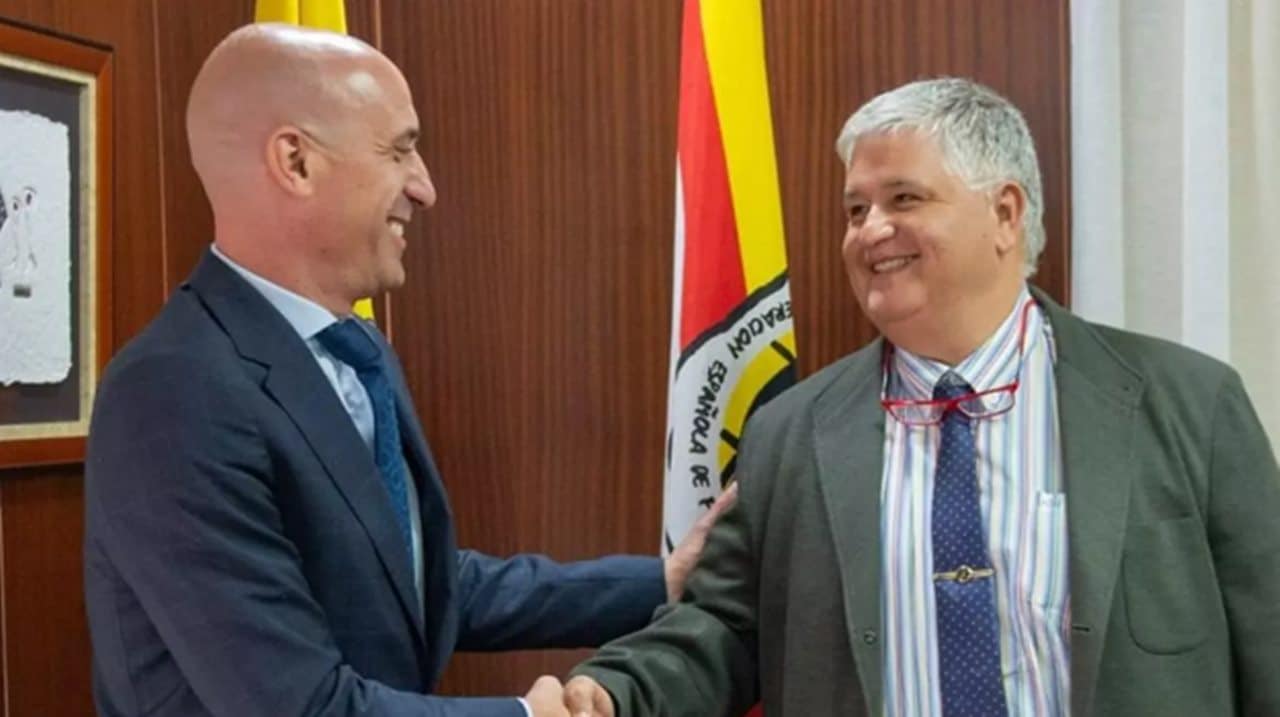 El presidente de la Federación Las Palmas dimite de la RFEF y rechaza a Rubiales