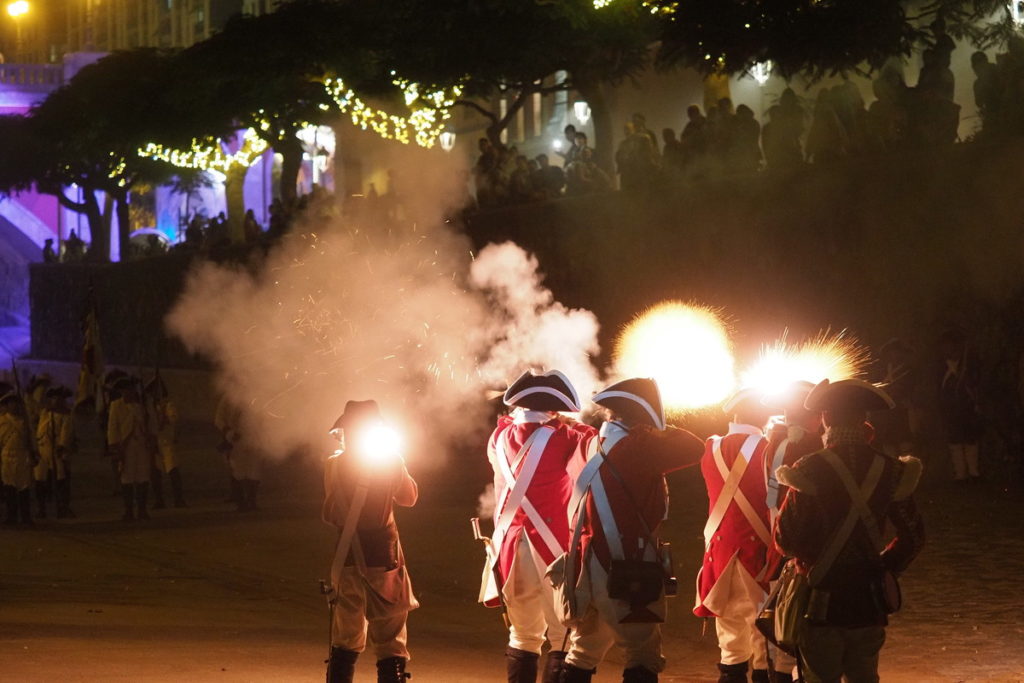 Santa Cruz recrea en sus calles la victoria del general Gutiérrez sobre la Armada de Nelson.