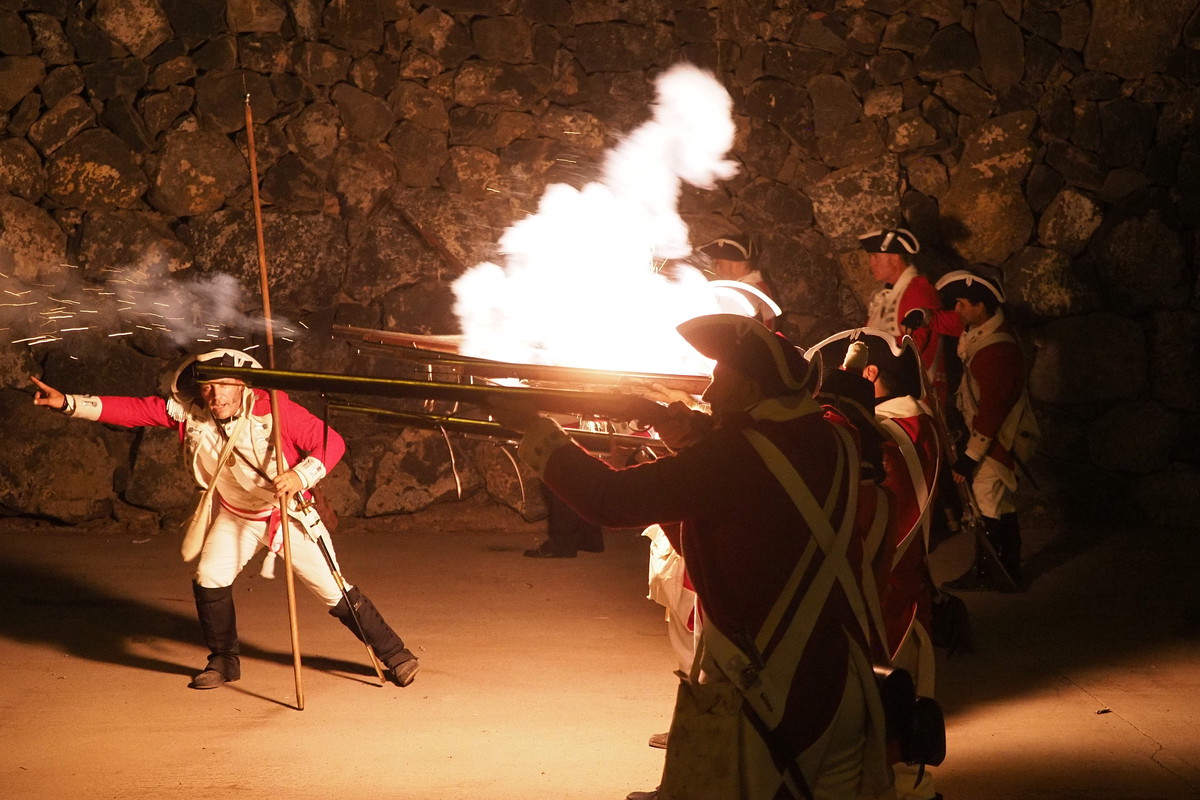 Santa Cruz recrea en sus calles la victoria del general Gutiérrez sobre la Armada de Nelson.