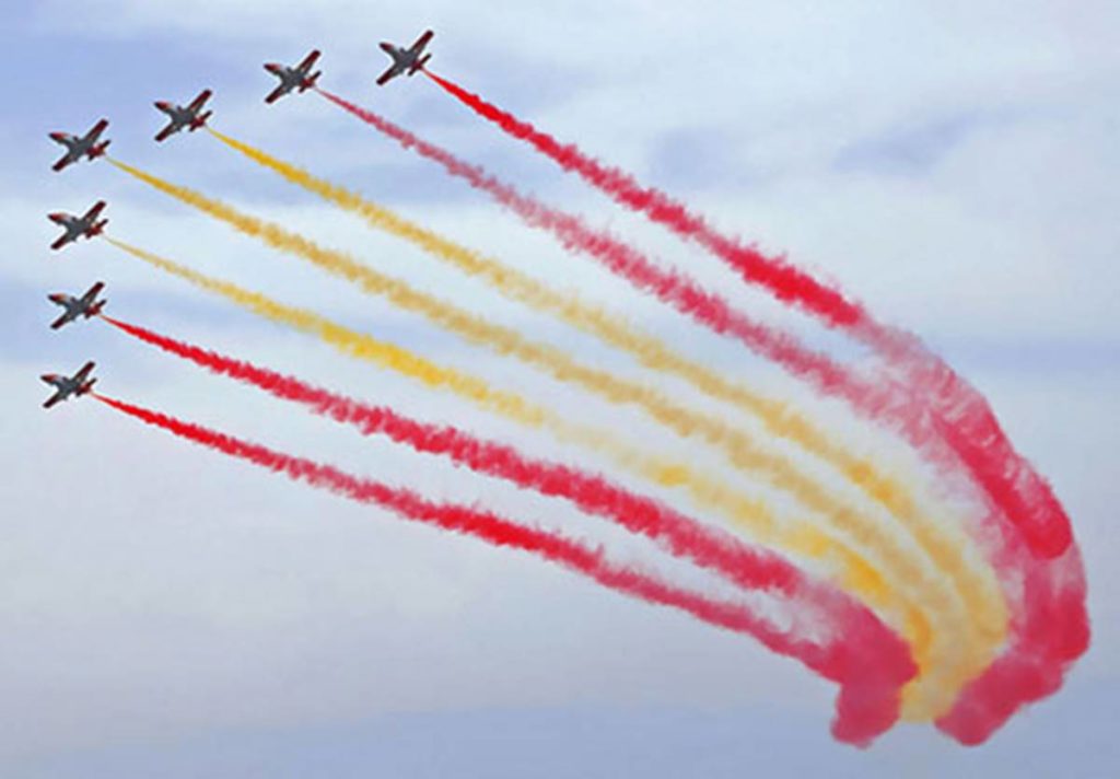 Cómo y cuándo ver la exhibición aérea de las patrullas Águila y Acrobática Paracaidista en Tenerife