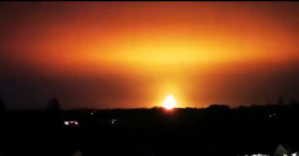 Brutal explosión en Oxford provocada por un rayo