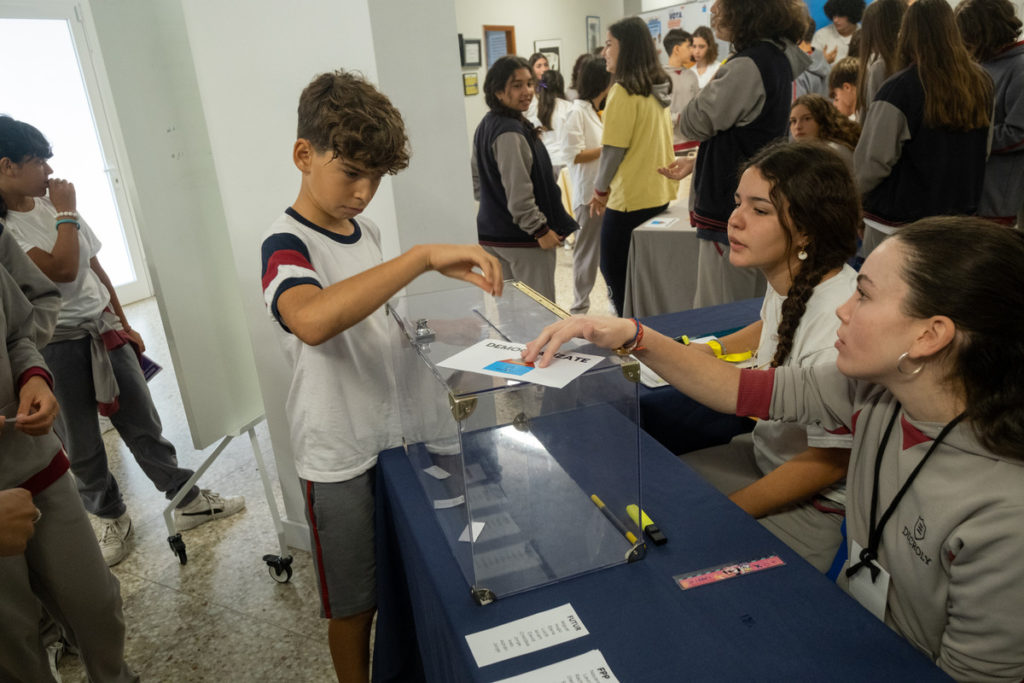 Elecciones democráticas en el colegio Decroly, en La Laguna. Fran Pallero