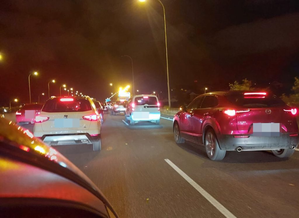 Un accidente múltiple provoca grandes colas en la TF-5. DA