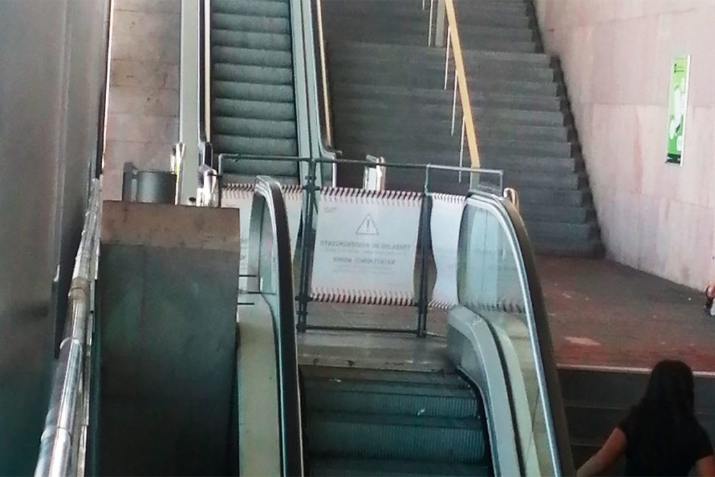 Denuncian la eterna espera por el arreglo de las escaleras mecánicas del intercambiador de Santa Cruz