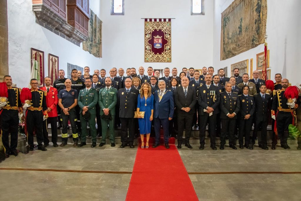 Adeje reconoce en el día de su patrona a la Policía Local, que será ampliada