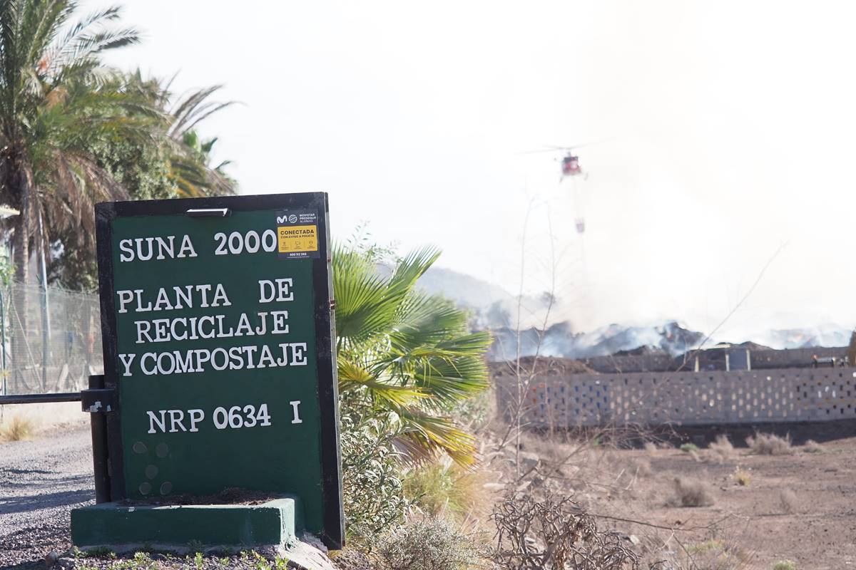 ¿Qué se sabe hasta el momento del incendio en Arona de una planta de compostaje?