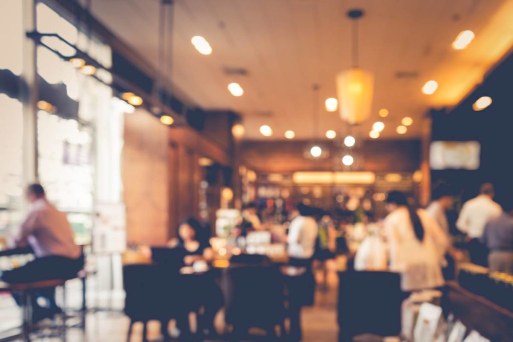 La reserva de mesa viral en un restaurante para cortar con su novio: "En un sitio discreto, por favor"