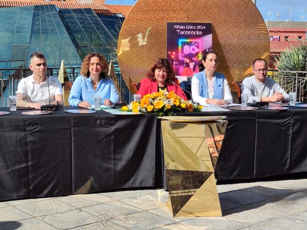 La alcaldesa, Sandra Izquierdo, presentó la programación carnavalera y las novedades de este año. DA