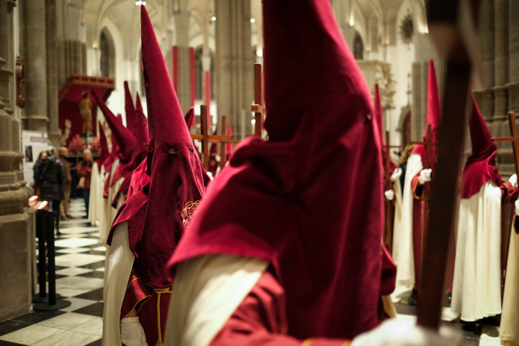 Fe y tradición en el Jueves Santo con las procesiones y visitas a los monumentos