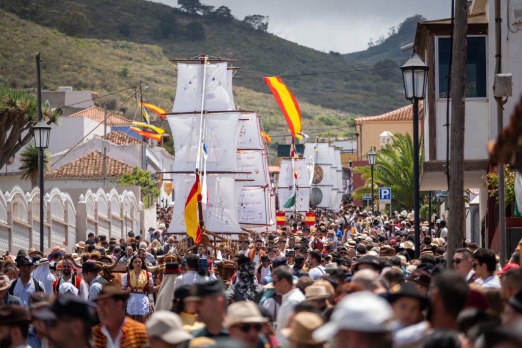 San Marcos bendice Tegueste: 10.000 personas se reúnen para la primera gran romería del año en Tenerife