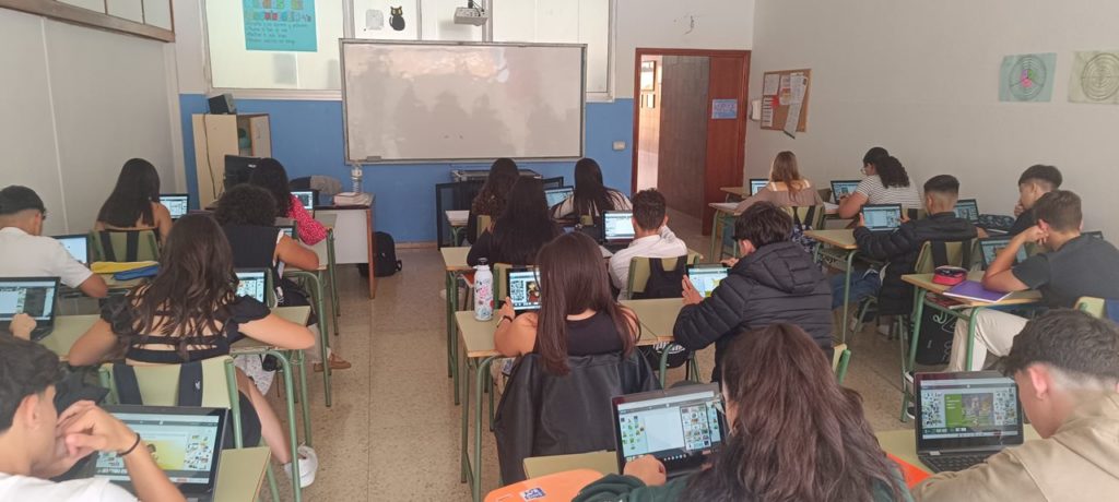‘Our story book’ es el libro creado por el alumnado de cuarto. DA