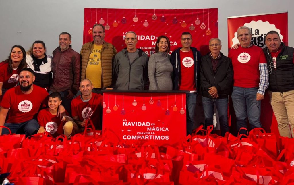 Coca-Cola, Asociación de Empresarios Zona Centro de Santa Cruz, IMAS y Catering D’Gamonal reparten 500 comidas a familias vulnerables