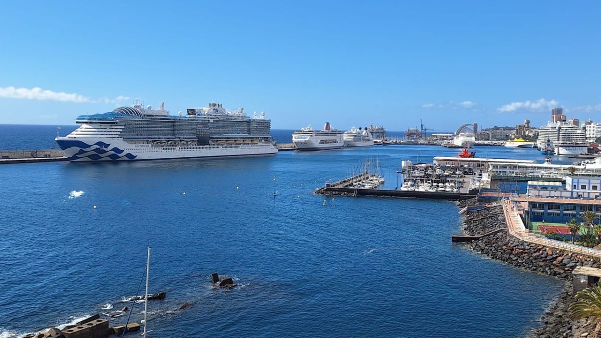 El crucero más grande construido en Italia llega al Puerto de Santa Cruz Tenerife
