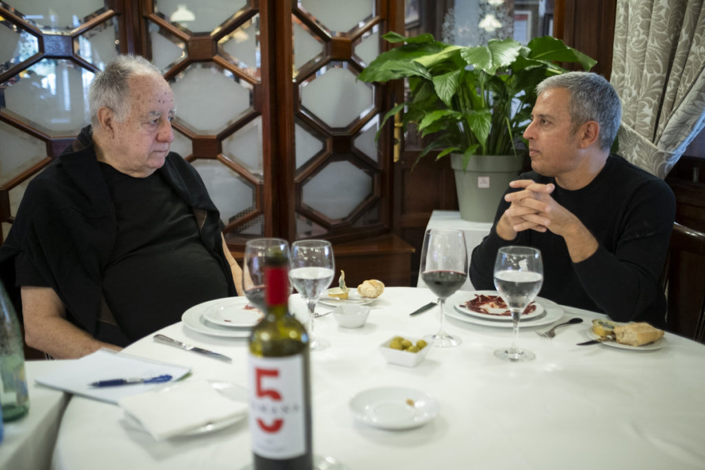 David Cánovas, director del documental sobre Miguel Velázquez: "Mi objetivo era no arruinarme en el intento y lo conseguí"