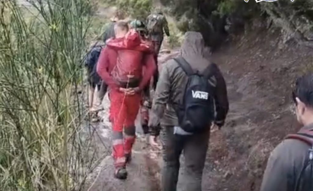 Rescatan a una familia sorprendida por la lluvia en Tenerife