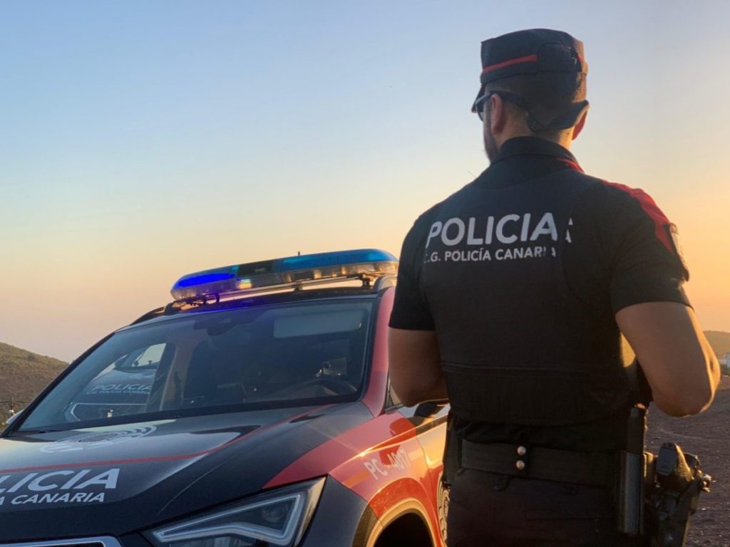 La Policía Canaria no da crédito: intenta quemar vivas a dos personas en un barco