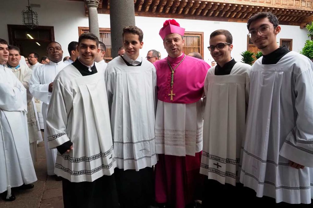 Eloy Santiago toma posesión como nuevo obispo de Tenerife