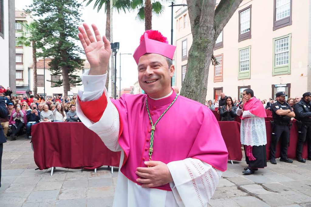 Eloy Santiago toma posesión como nuevo obispo de Tenerife