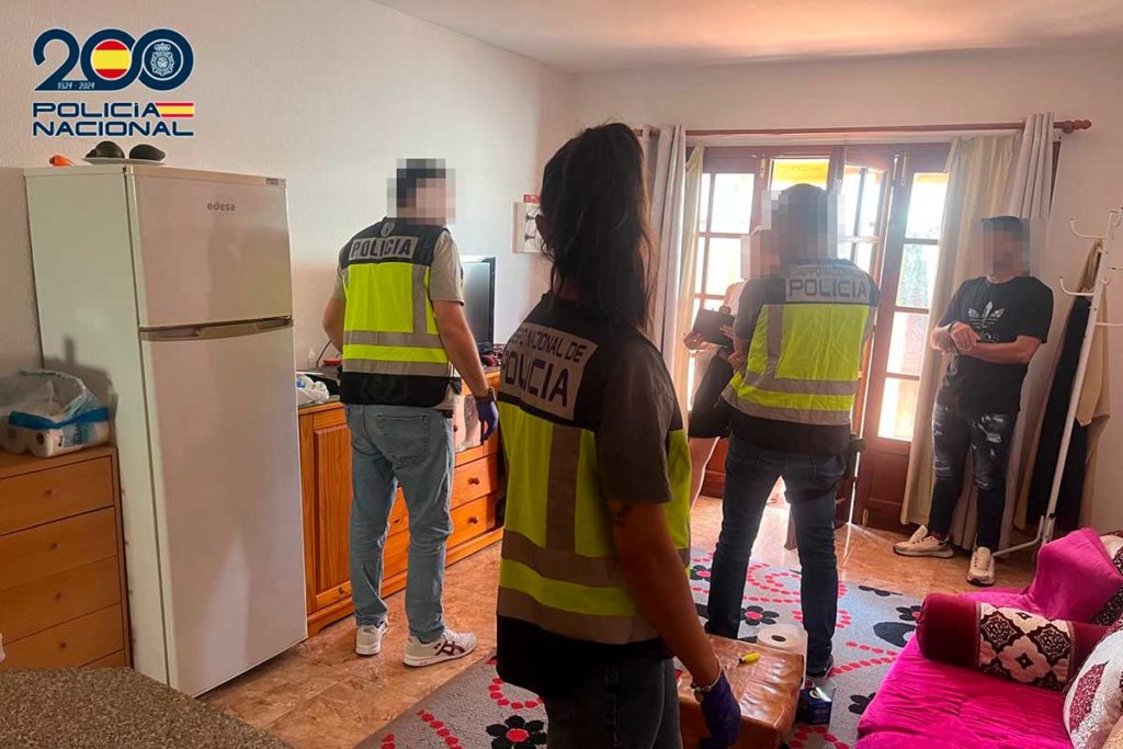 La Policía Nacional desmantela parte de una red de tráfico de migrantes en Canarias