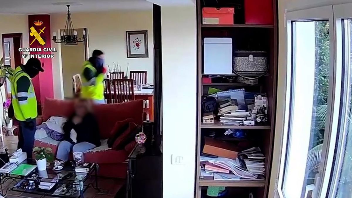 Desarticulan una red de ladrones en Tenerife que se disfrazaban de guardias civiles