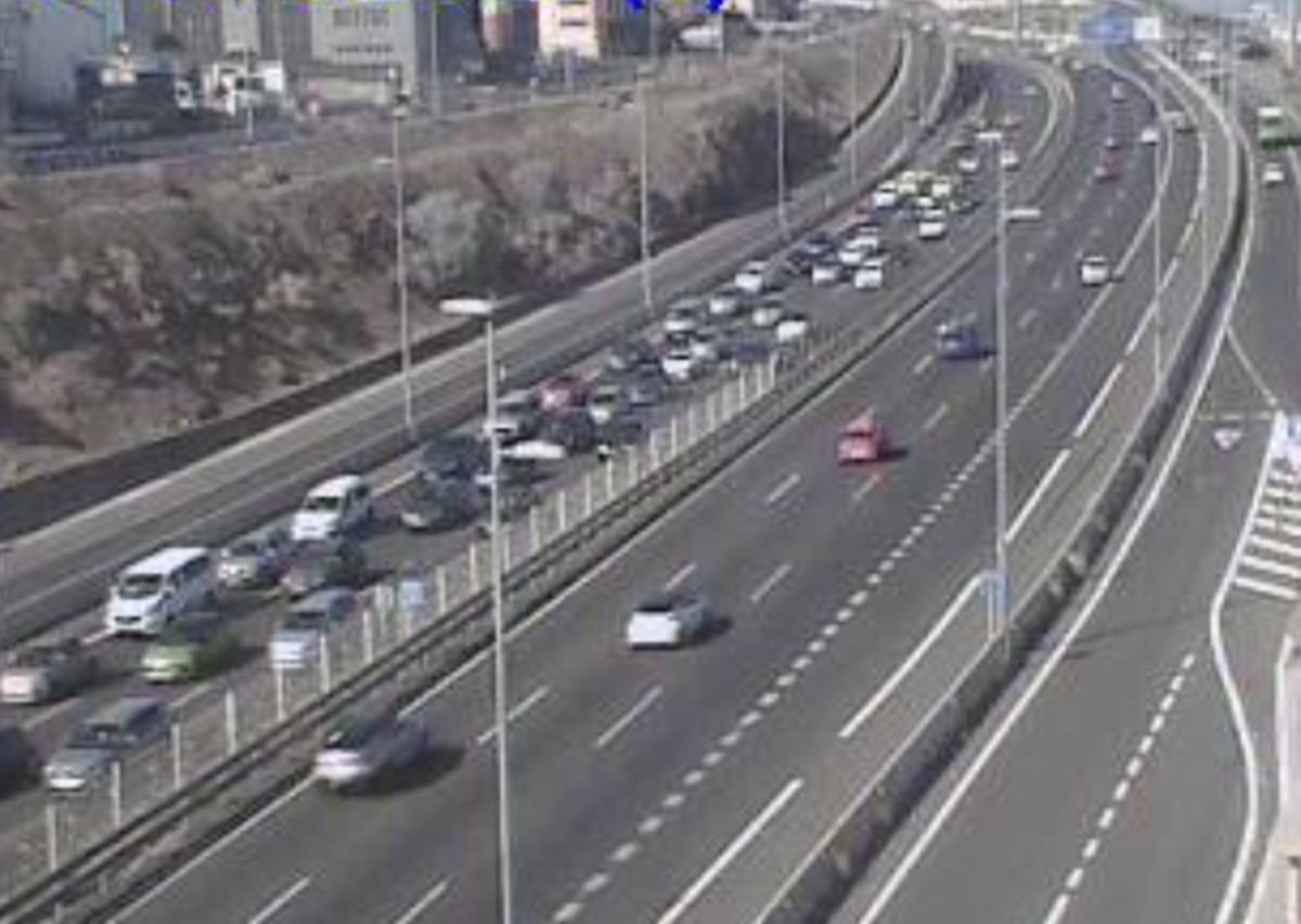 Colas kilométricas en la TF-1 por un accidente