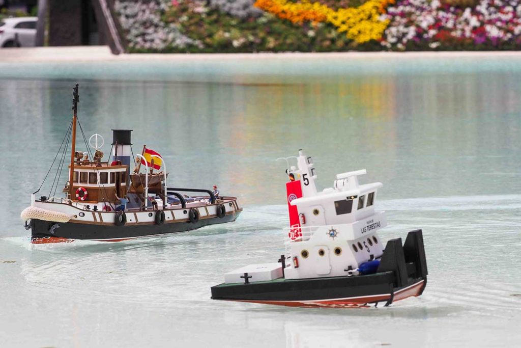 Barcos radiocontrol plaza de España Santa Cruz
