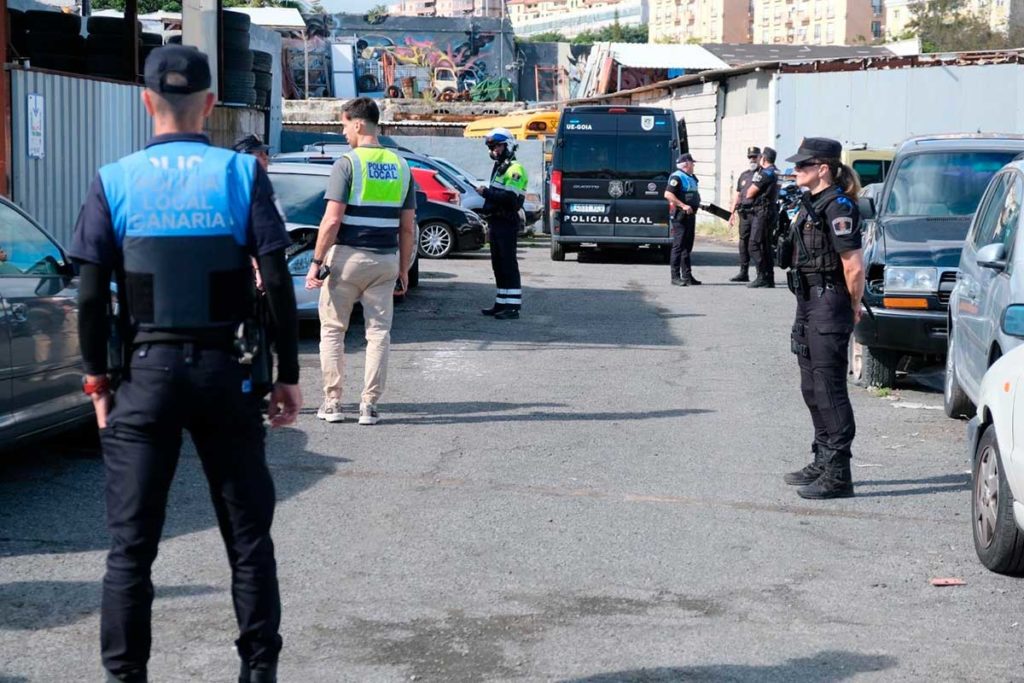 La Policía Local destapa varios talleres clandestinos de vehículos en Canarias